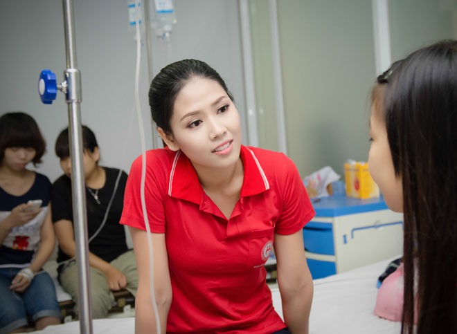 Nguyễn Thị Loan rạng rỡ ở Ngày hội tôn vinh người hiến máu - ảnh 7